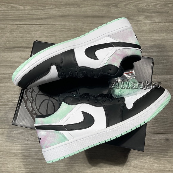 Air Jordan 1 Low Green Cloud🪸 - Picture 8 of 10